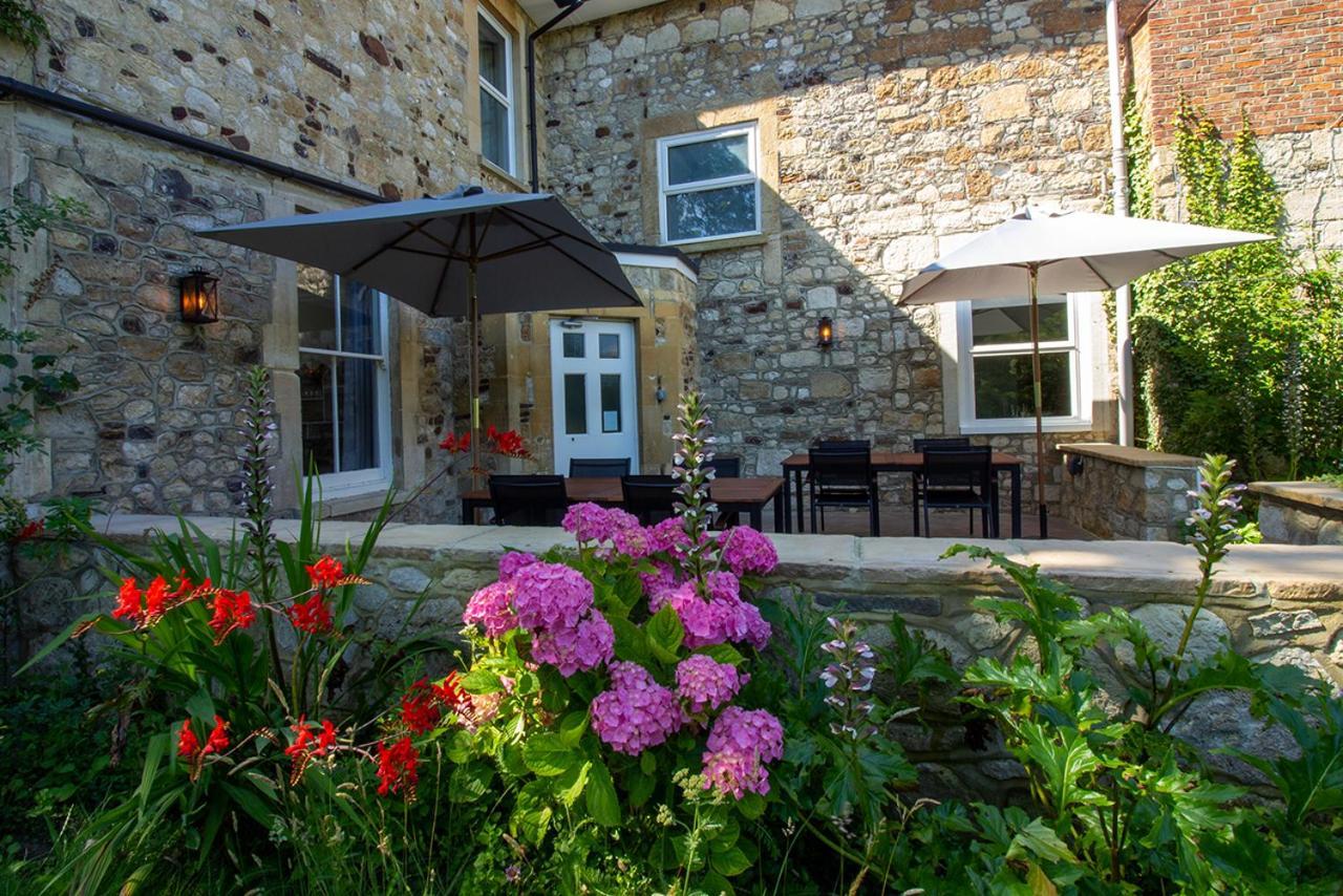 Cosy Wolf Bed & Breakfast Freshwater Dış mekan fotoğraf
